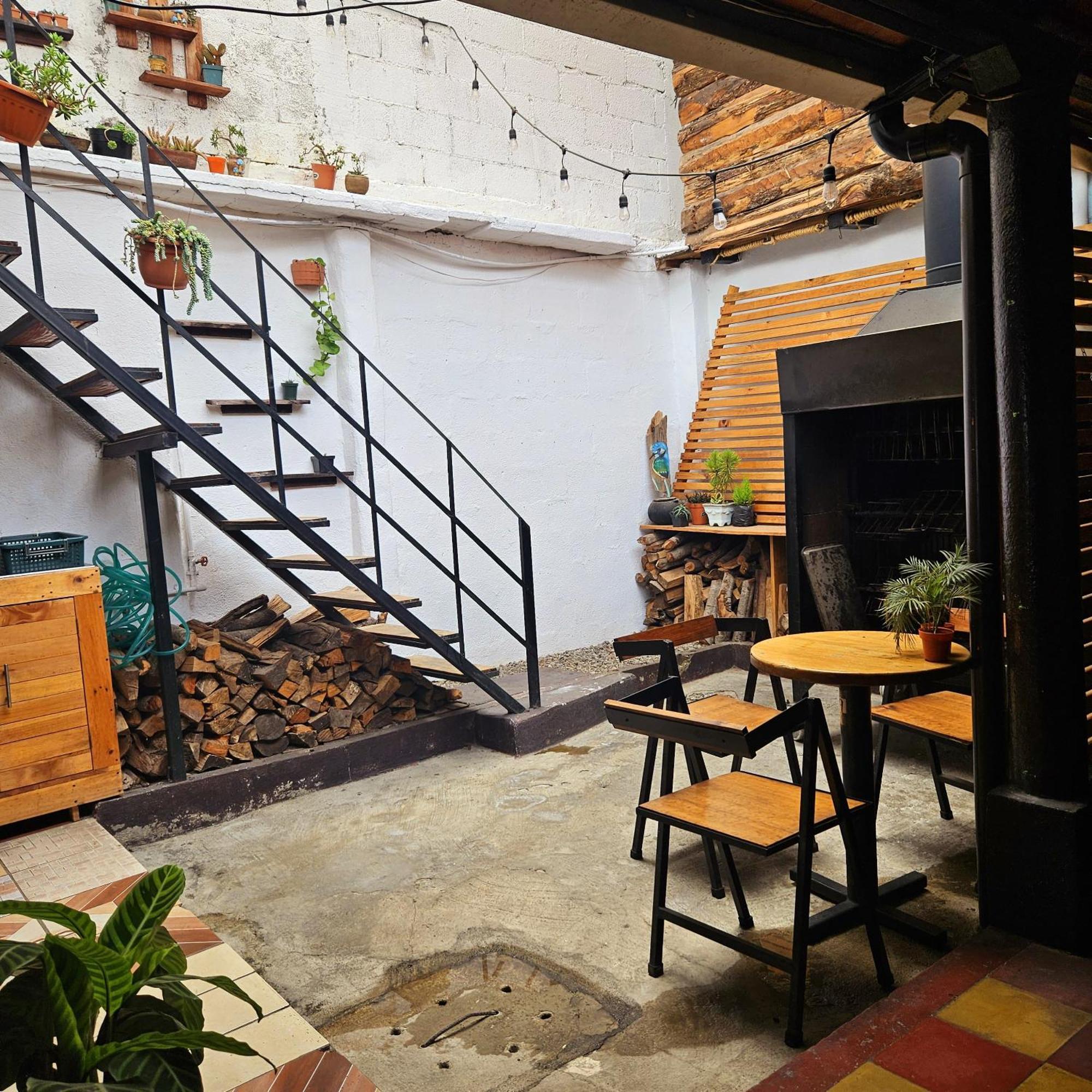 Cermeno'S House Hotel Antigua Exterior photo