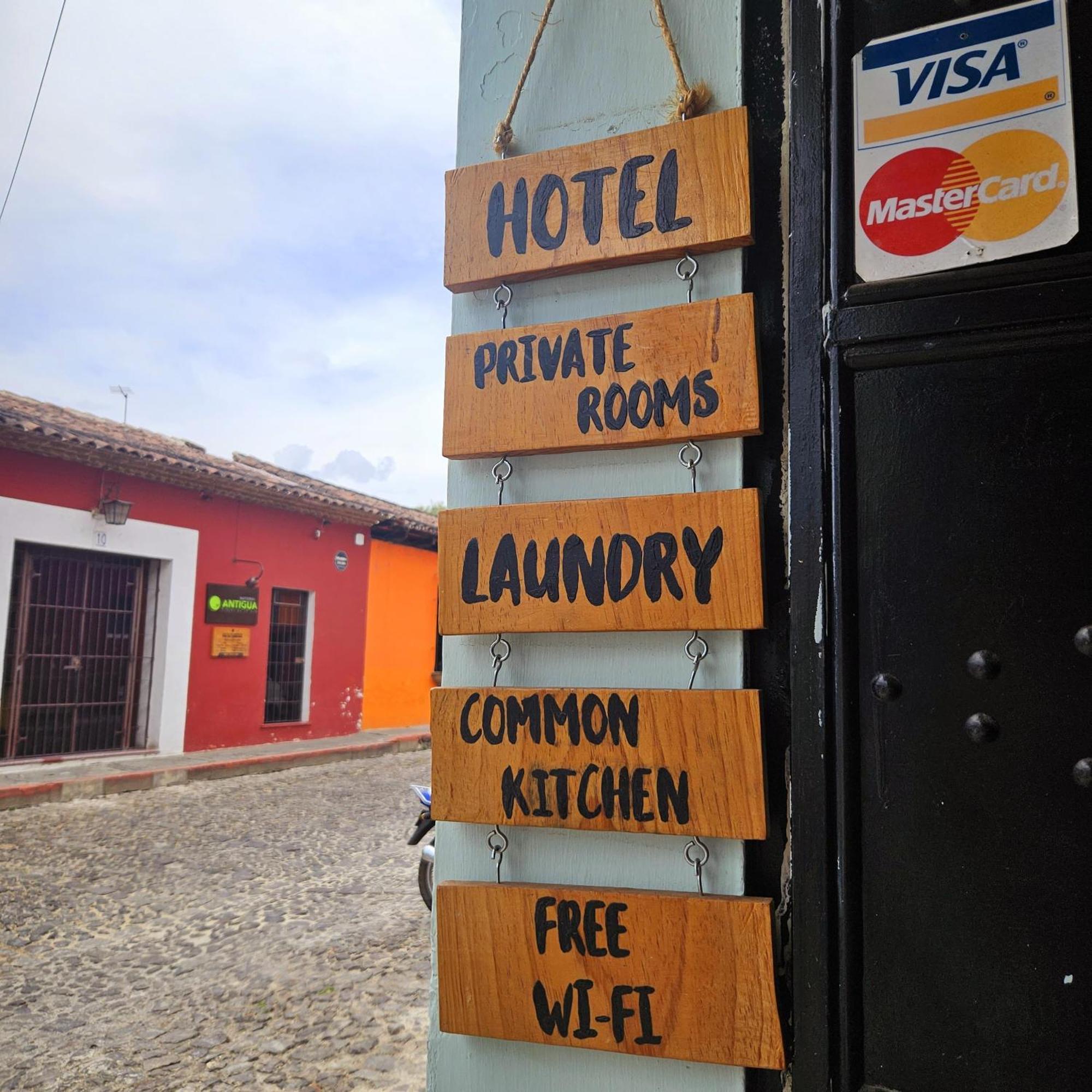 Cermeno'S House Hotel Antigua Exterior photo