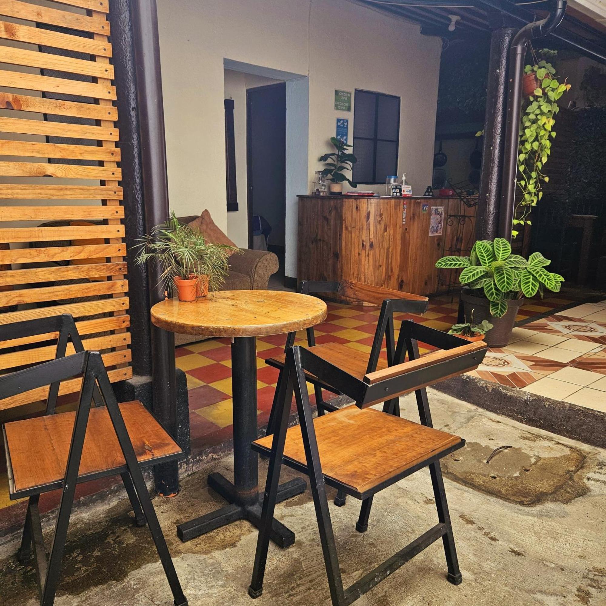 Cermeno'S House Hotel Antigua Exterior photo