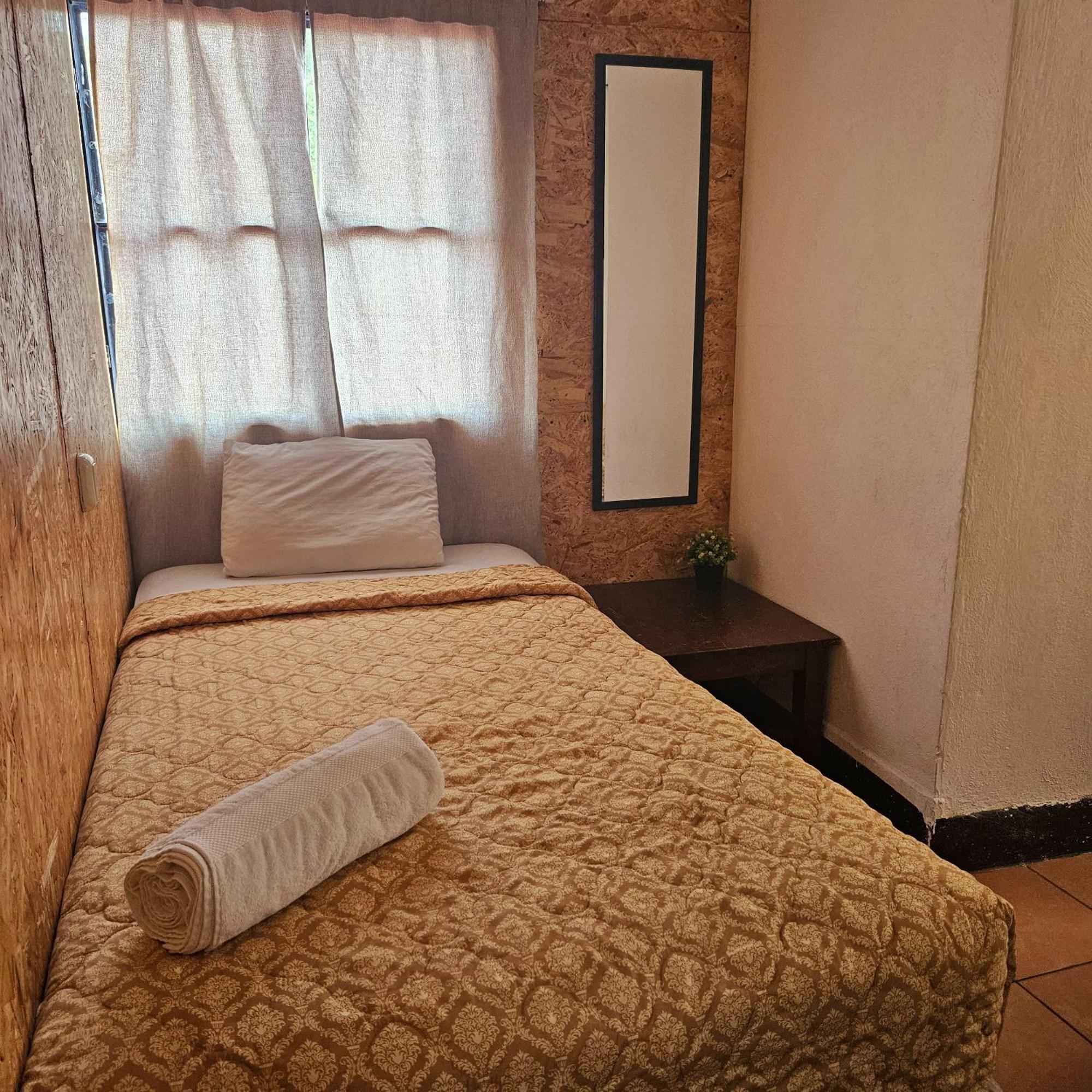 Cermeno'S House Hotel Antigua Exterior photo
